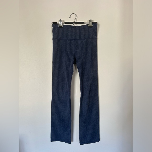 Athleta Elation Textured Straight Leg Pant Size Medium - Picture 3 of 9